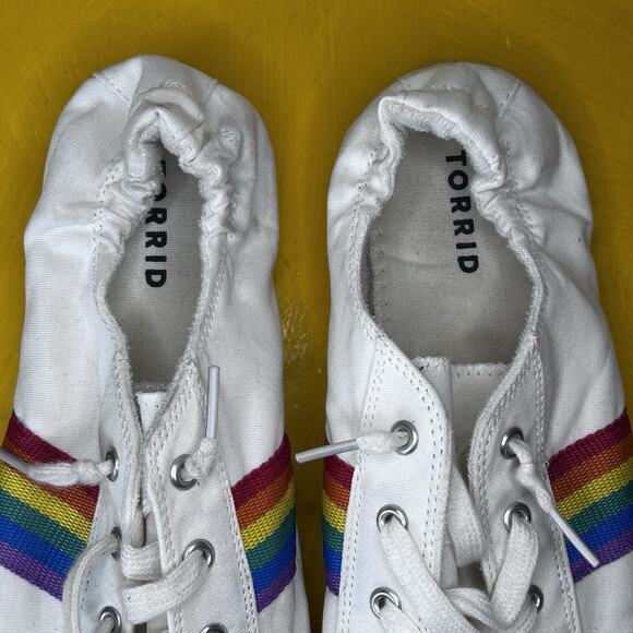 Torrid Rainbow Lace-Up Sneakers Women's Size 10 WW White Pride Month Shoes - Picture 7 of 9